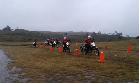 Guardia Ciudadana recibe capacitación de Conducción Táctica de Motos